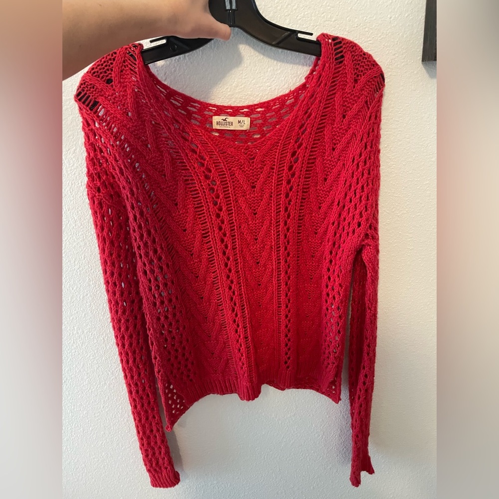 M/L hollister sweater